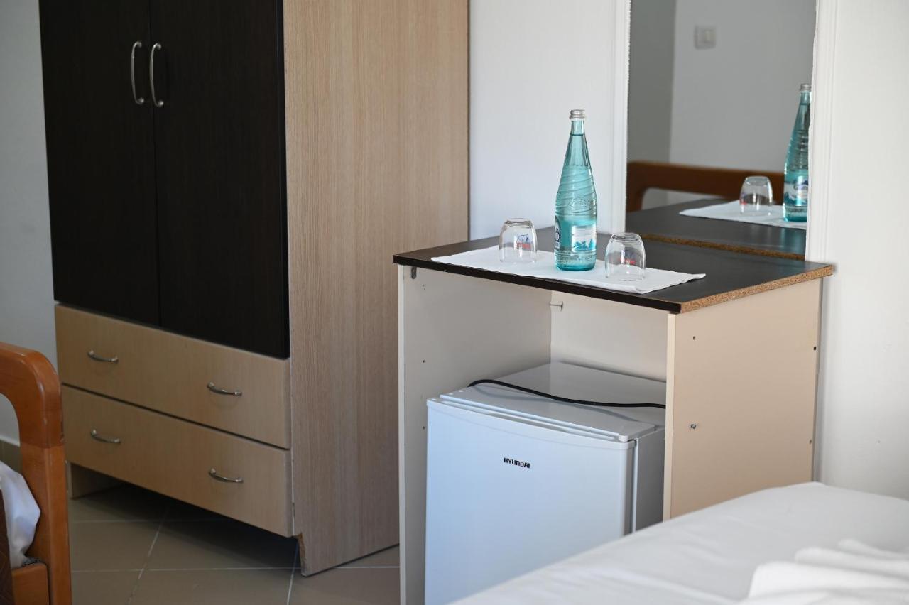 Vila Oxinn Kryemedhej Екстер'єр фото