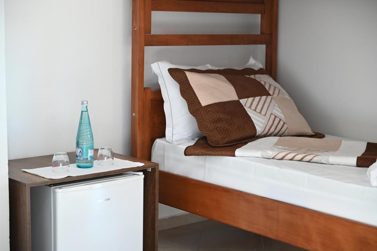 Vila Oxinn Kryemedhej Екстер'єр фото