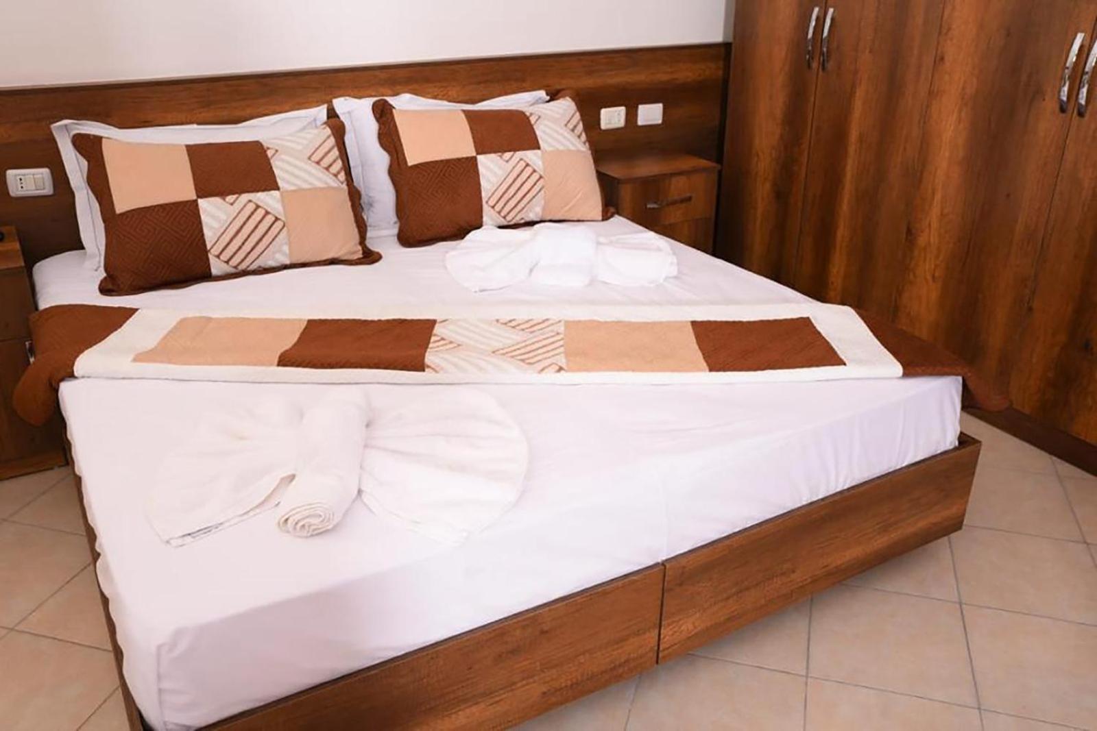Vila Oxinn Kryemedhej Екстер'єр фото