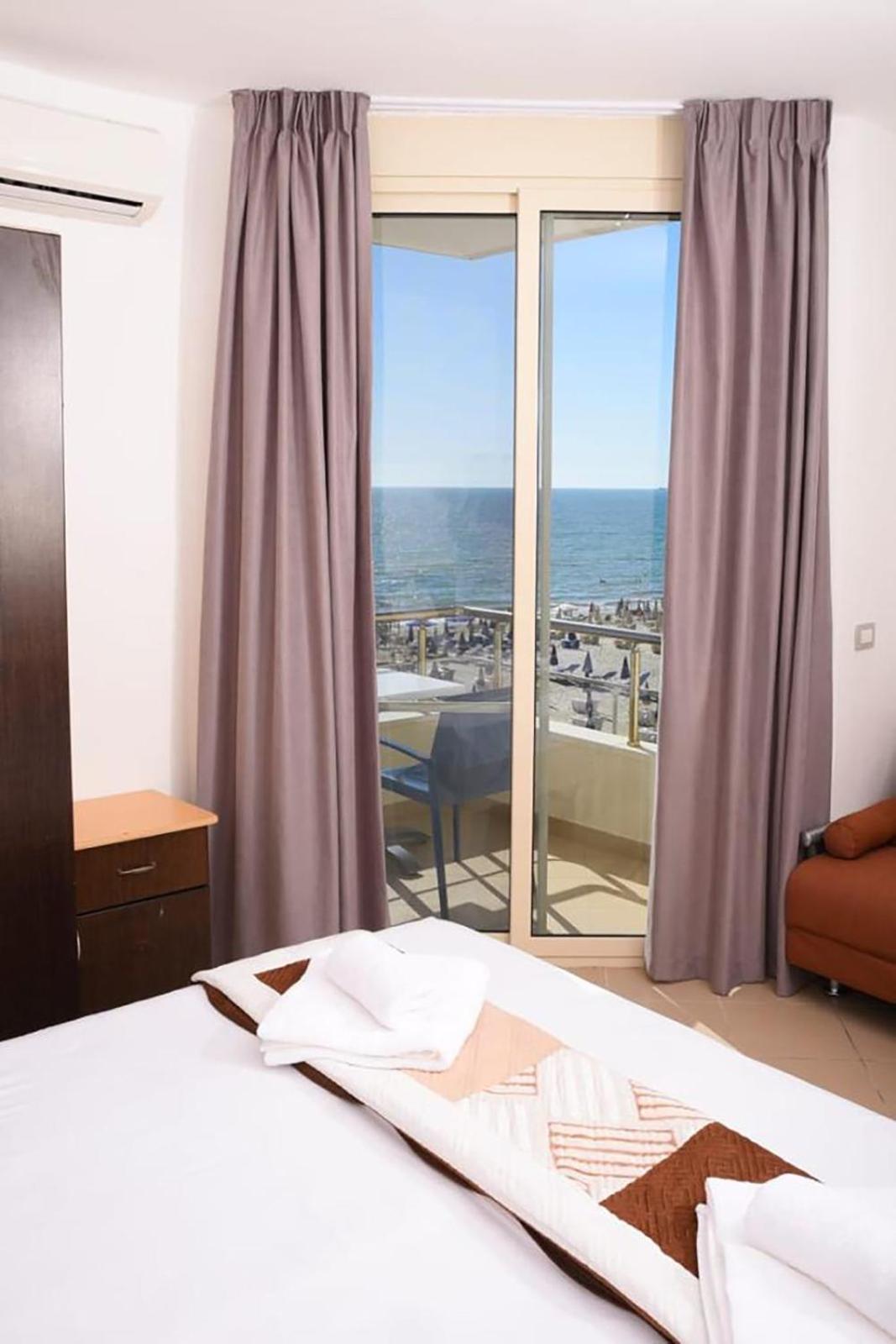 Vila Oxinn Kryemedhej Екстер'єр фото